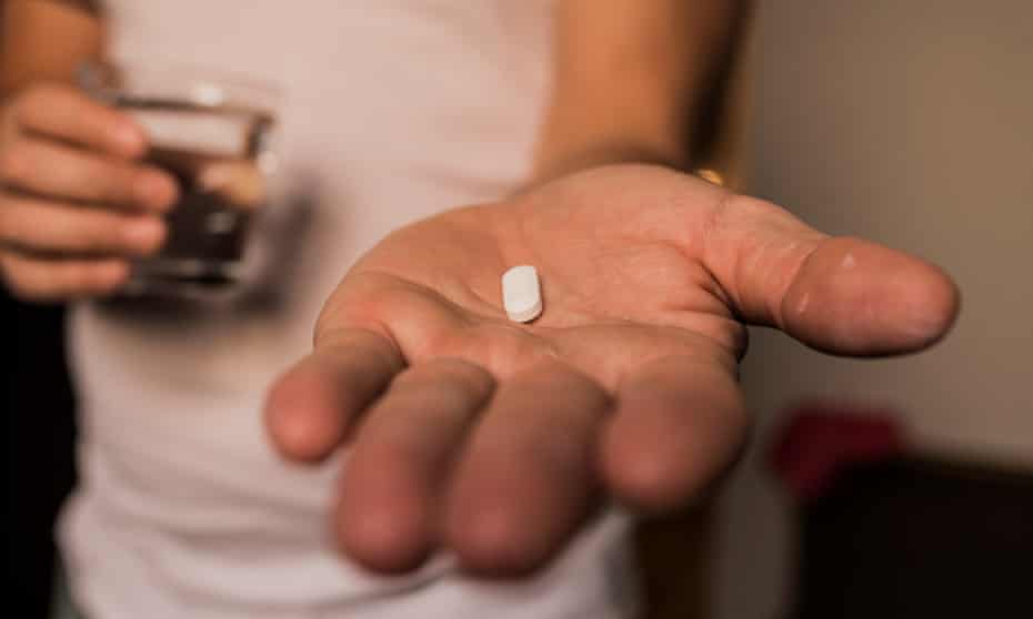 Люди, покупающие опиоиды и седативные средства онлайн, сталкиваются со смертельно опасными подделками, предупреждает эксперт