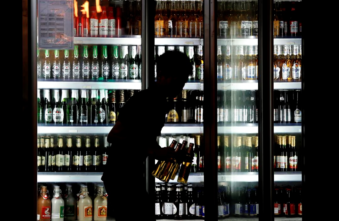 В алкогольной политике необходимо уделять больше внимания гендерным вопросам, считает ВОЗ